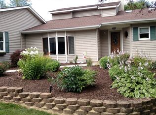 11016 W Bricker Rd, Belding, MI 48809