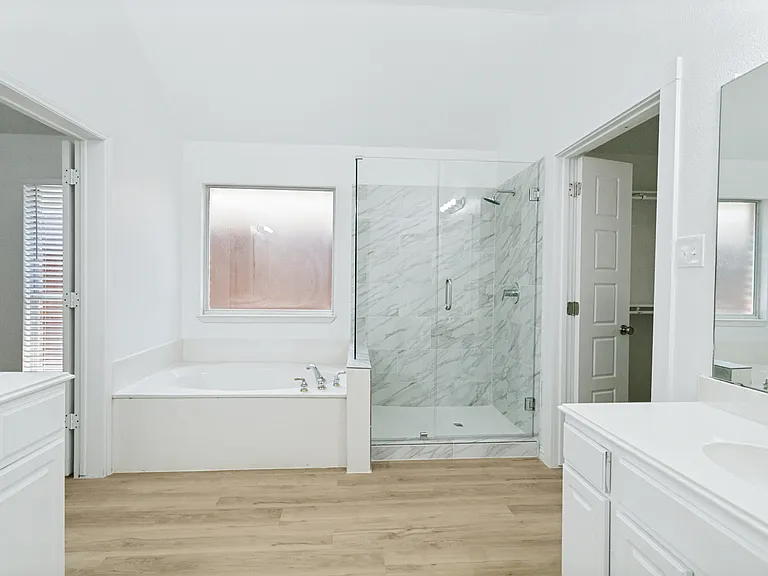 1745 Woodstream Ln — Photo 4