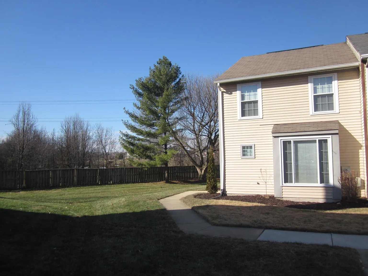 2 bed, 1.5 bath, 1216 sqft, $2,365 — Photo 1