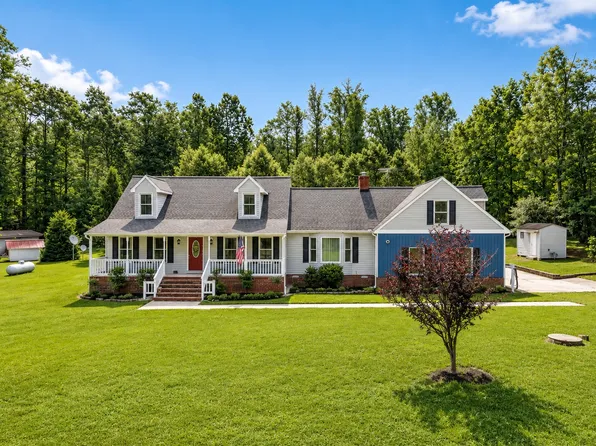 9467 Dutton Rd, Dutton, VA 23050
