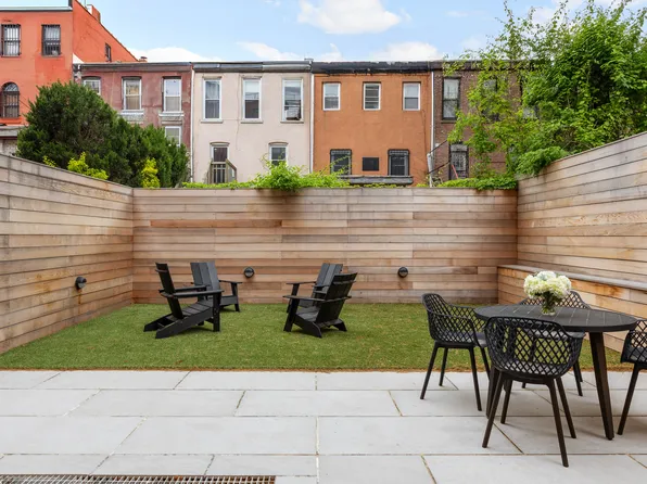 524 Halsey Street image 9 of 14