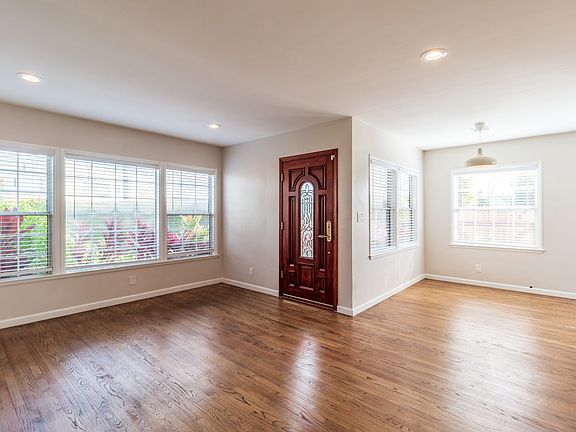 3rd image of 4243 Berryman Ave