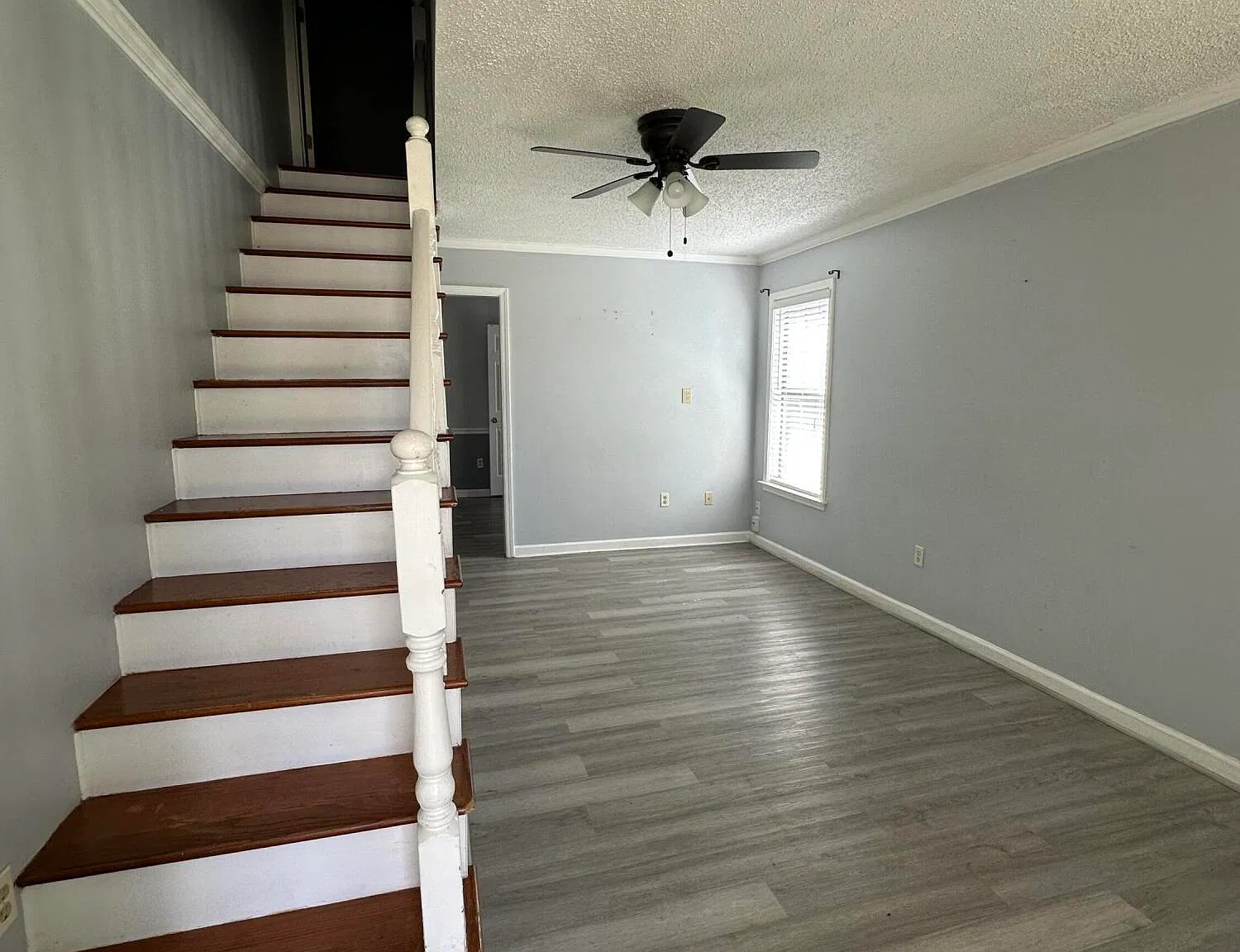 3 bed, 2.5 bath, 1624 sqft, $1,350 — Photo 2