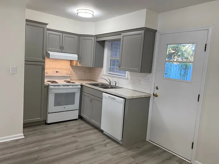6301 Timberline St #G — Photo 4