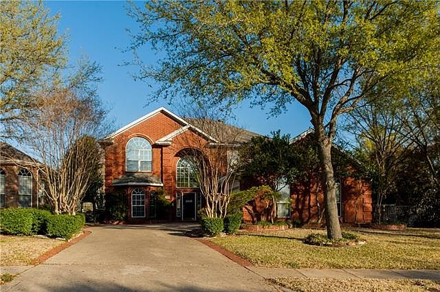 1st image of 202 Fairway Meadows Dr