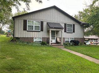 604W W Torrance St, Maryville, MO 64468