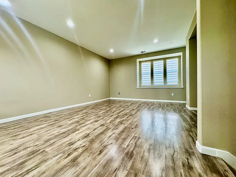 6576 S Mariposa Ct — Photo 7