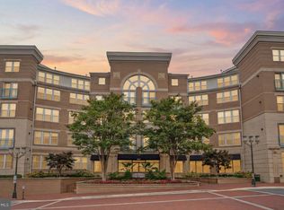 12000 Market St APT 386, Reston, VA 20190