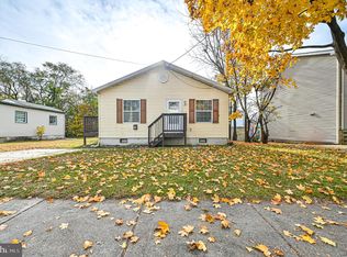 16 E Madison St, Paulsboro, NJ 08066