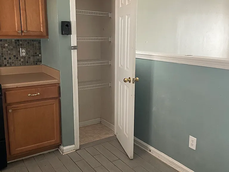 7690 Creekside Ln — Photo 6