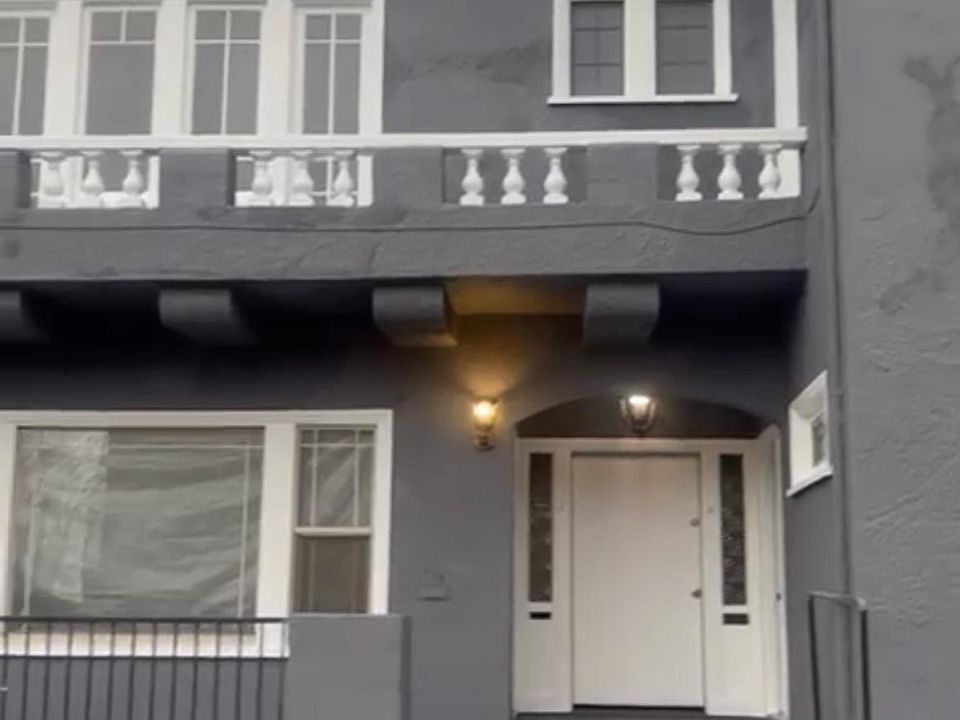 1st image of 310 E Oak St #310