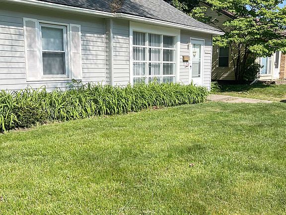 2nd image of 22191 Morton Ave
