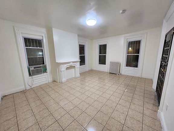 2nd image of 39-41 Roseville Ave #3RMS