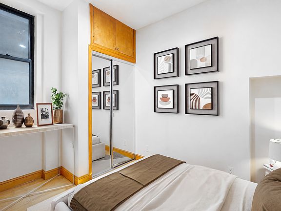 2nd image of 324 E 52nd St APT 1C