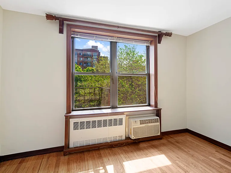 30-44 29th St #4C — Photo 3