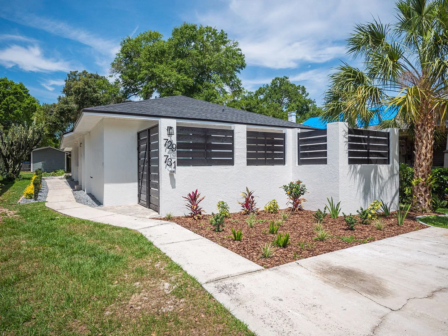 Lawn Care Included - Front unit of the duplex available — Photo 4