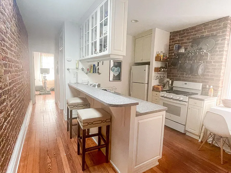 205 N Stafford Ave #2 — Photo 4