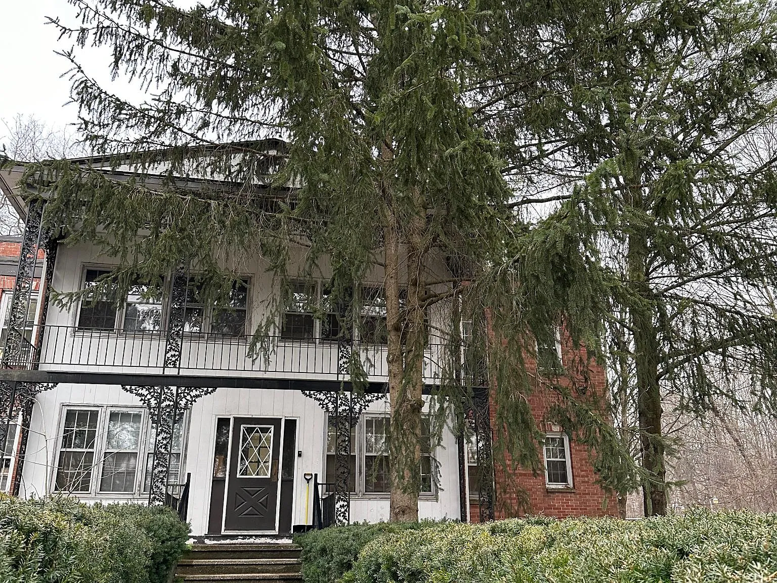 6200 Parkview Ave — Photo 2