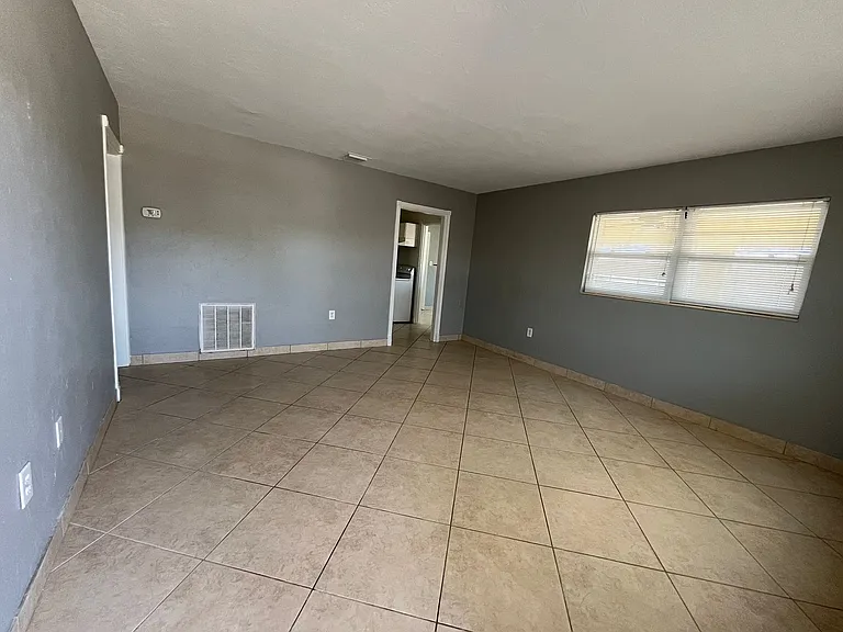 2154 Inner Cass Cir — Photo 4