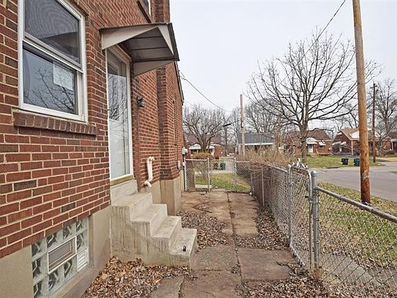 3rd image of 205 Escalon St