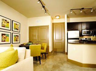 2110 Yale St, Houston, TX 77008