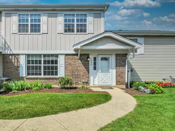 1546 Timber Trl #1546, Wheaton, IL 60189