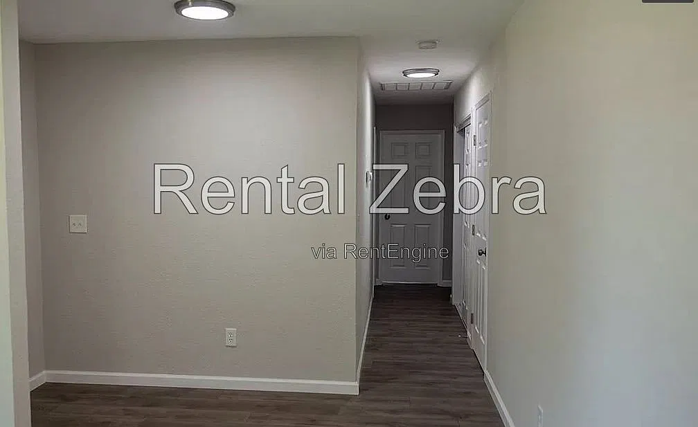 3 bed, 2.0 bath, 1095 sqft, $1,850 — Photo 3