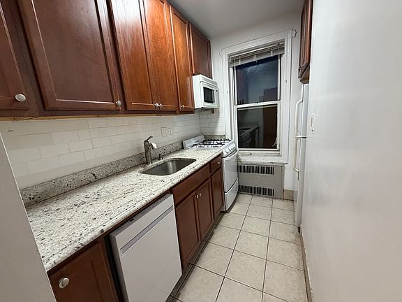 5th image of 3530 81st St APT 6A