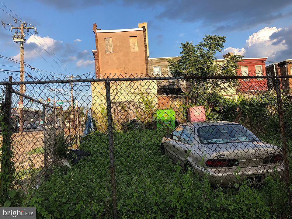 2nd image of 608 W Allegheny Ave