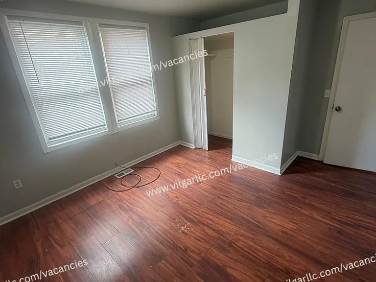 4842 Northcote Ave — Photo 13