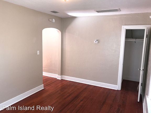 3rd image of 460 13th Ave N APT 4