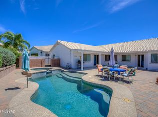 11040 N Divot Dr, Oro Valley, AZ 85737