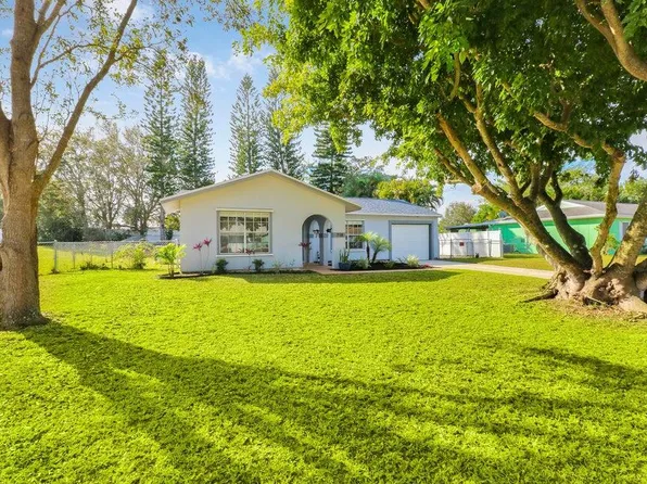 718 SW Belmont Circle, Port St Lucie, FL 34953