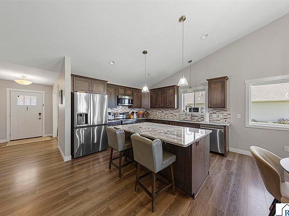 4th image of 10 Sunset Ct