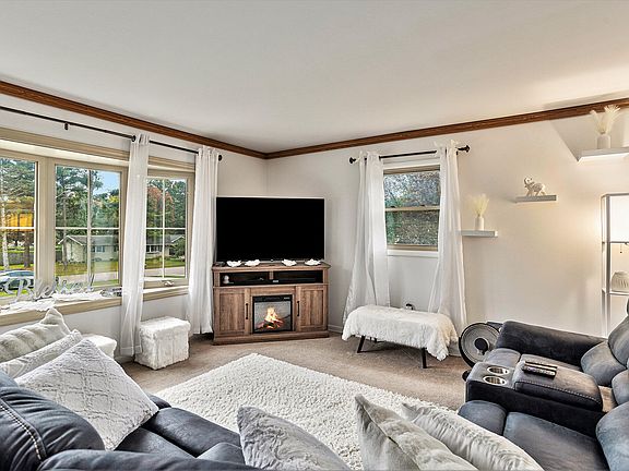 3rd image of 144 Keathley Dr