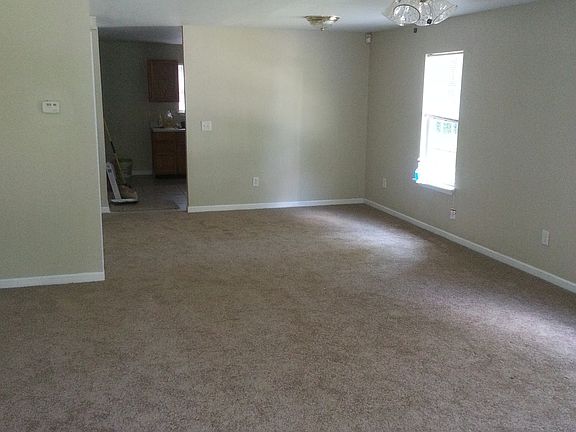 Living room/dining room