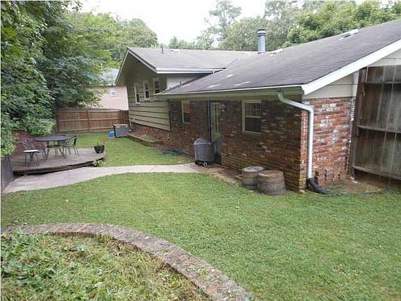 5th image of 2825 Harbin Dr