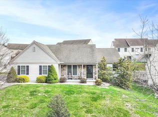 858 Water Edge Ct, Lebanon, PA 17046