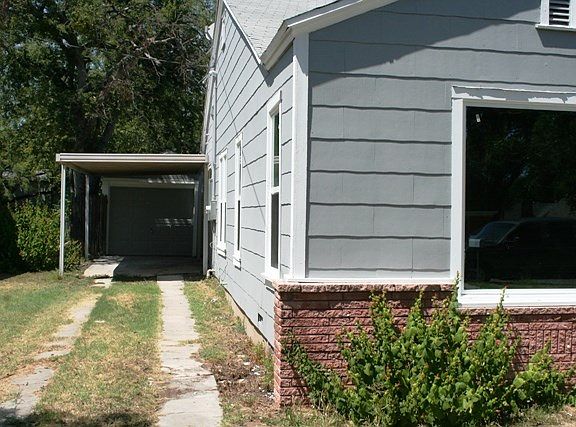 3rd image of 1856 W Concho Ave