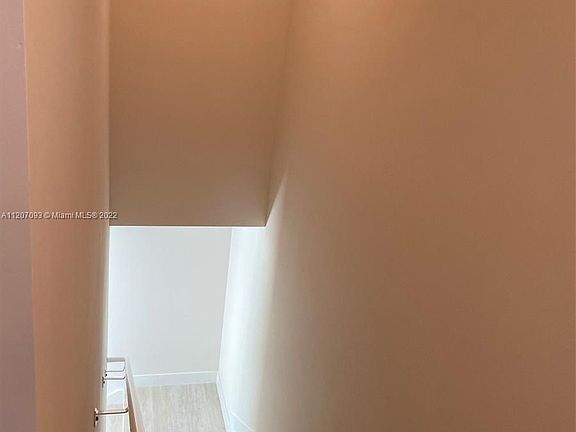 4th image of 2535 NE 193rd St #3205