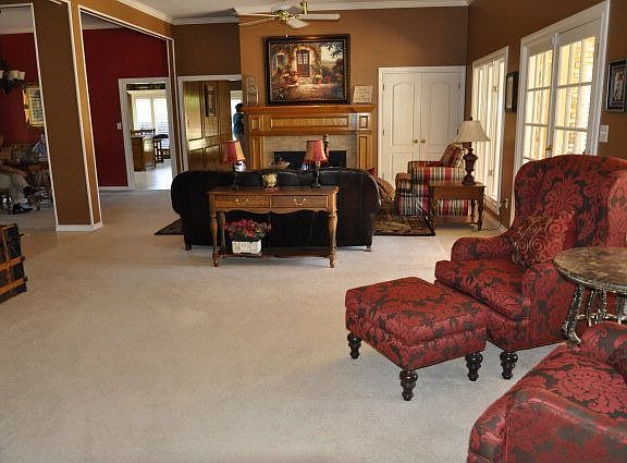 4th image of 3601 Meadowridge Ln