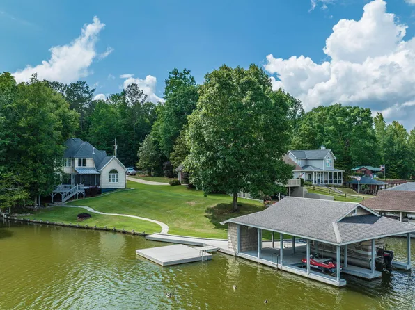 8876 Lee Road 379, Valley, AL 36854