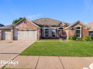9332 SW 21st St, Oklahoma City, OK 73128