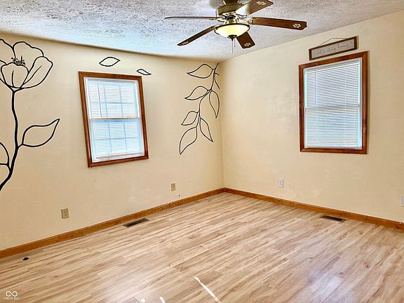 5th image of 1523 E County Road 350 N