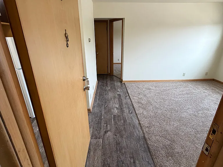 5001 W Oklahoma Ave #6 — Photo 2