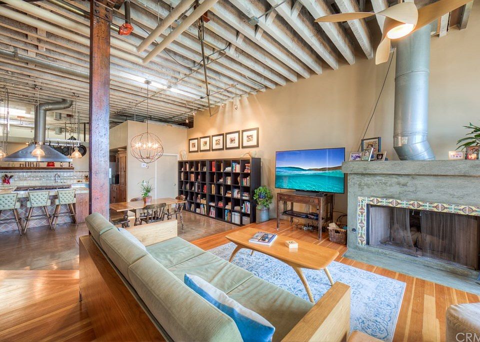 1st image of 100 W 5th St Unit 4C