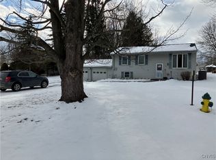 313 Idlewood Blvd, Baldwinsville, NY 13027