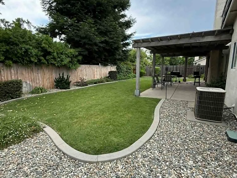 542 Shanghai Bend Rd — Photo 2