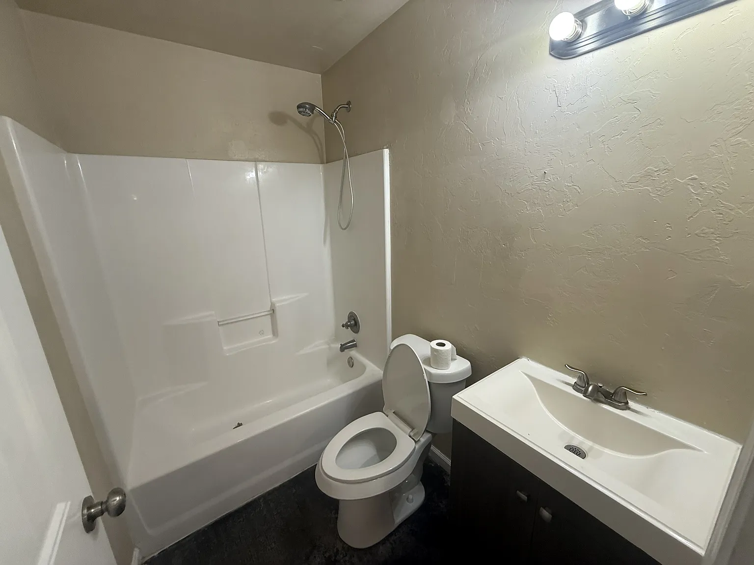 500 West 8th Street - 1 — Photo 4