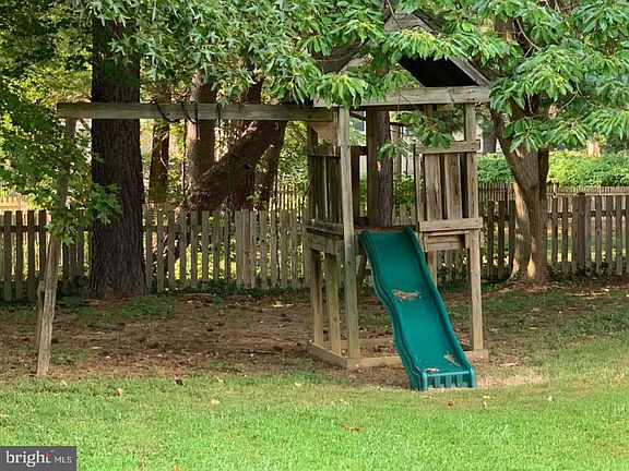 4th image of 1220 Forestville Dr